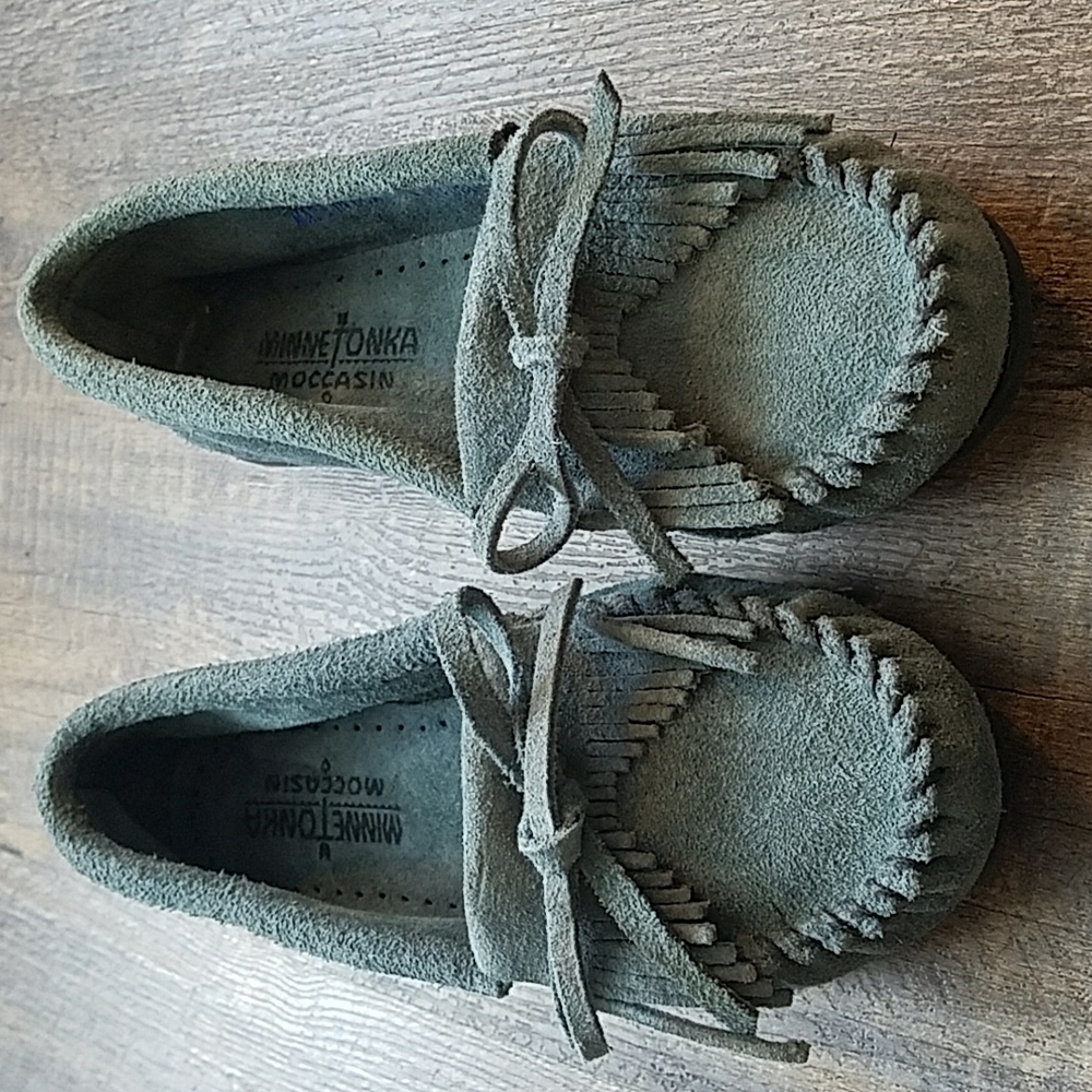 Minnetonka Moccasin Size 6 & 6.5 Bundle 2 Pairs G… - image 5